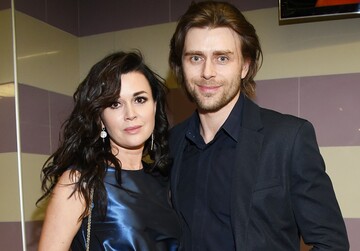 Сильно схудла, але йде на поправку: ЗМІ заговорили про виписку Анастасії Заворотнюк