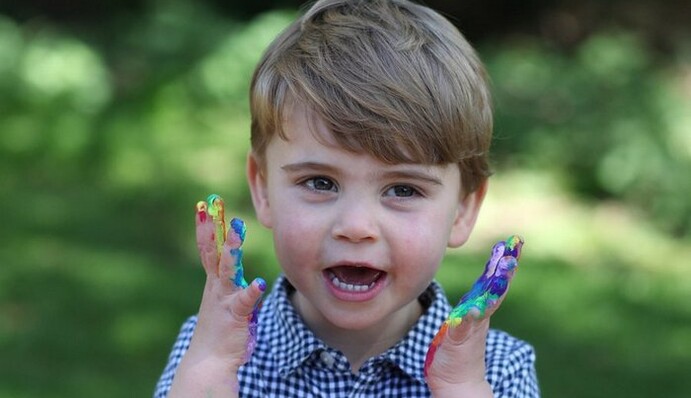 Кейт Міддлтон і принц Вільям показали милі фото молодшого сина в день його народження