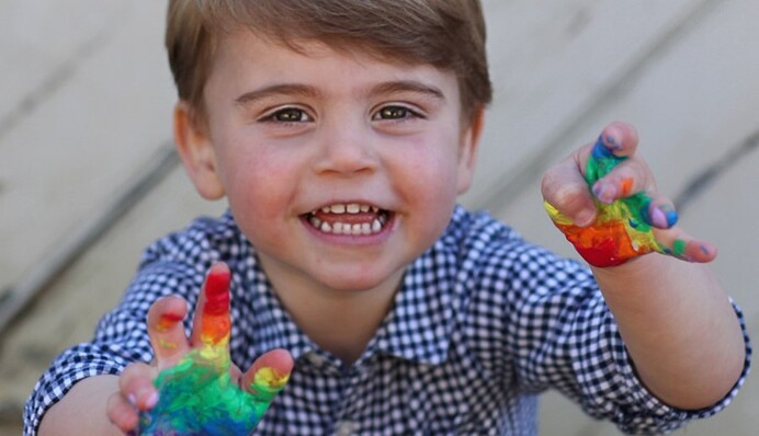 Принц Чарльз розчулив соцмережі зворушливим фото з онуком-іменинником