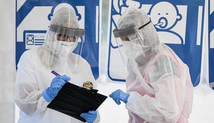 Ослаблення карантину і загроза для нових регіонів: як змінюється ситуація з коронавірусом в Україні та світі (хроніка 25 квітня)