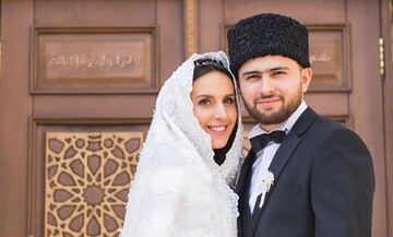 Вагітна Джамала показала ніжні фото у весільній сукні