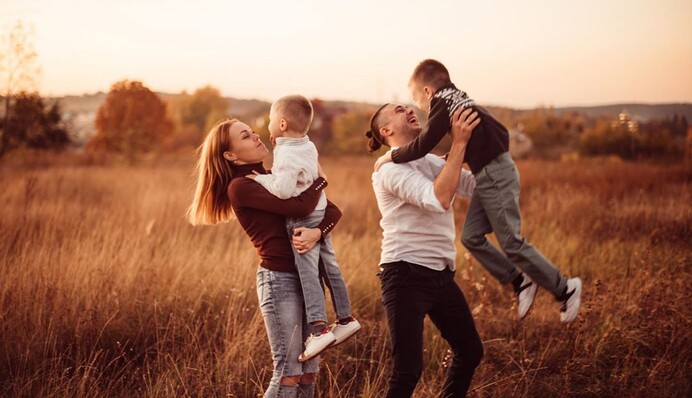 Готуємося до статусу багатодітної сім'ї: співачка Alyosha та Тарас Тополя чекають на третю дитину