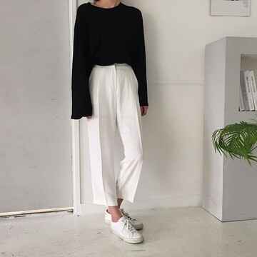 Кросівки не носять під брюки? Ось 10 стильних образів на весну-літо, і вони кажуть зовсім інше