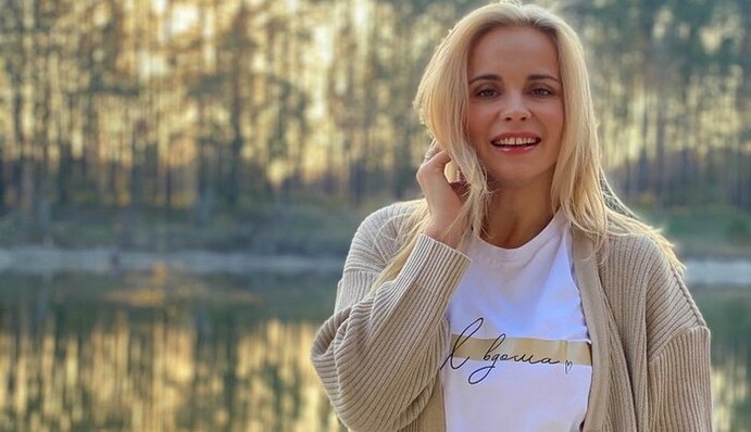 Лилия Ребрик показала три домашних образа, в которых проводит карантин