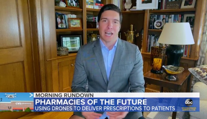 Репортер вийшов у прямий ефір без штанів і став зіркою соцмереж. Ох вже цей карантин...