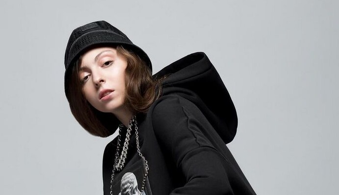 Дочка Олі Полякової поділилася дивним фото з розбитим носом