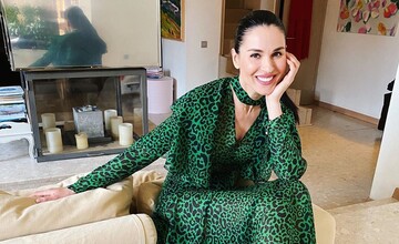 Сумую за сукнями: Маша Єфросиніна розвеселила соцмережі ефектним дефіле з пакетом сміття