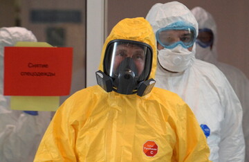 Коронавірус "підбирається" до Путіна: як змінюється ситуація в Україні і світі (хроніка 1 травня)