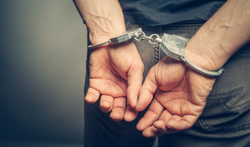 Чоловік вирішив пережити карантин у покинутому парку Disney, але затія не вдалася