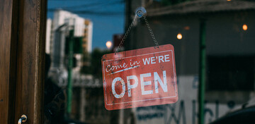 Європа прощається з карантином: як змінюється ситуація з коронавірусом в Україні і світі (хроніка 5 травня)