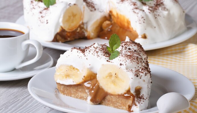 Готуємо вдома ніжний шоколадний торт з бананами: корисний рецепт на 30 хвилин справи