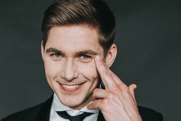 Почав ходити до психолога: Володимир Остапчук розповів про життя після розлучення