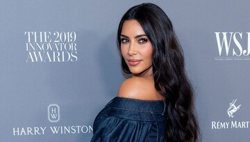 Кім Кардаш'ян підловили на фейлі з фотошопом: третю руку помітили всі, крім самої моделі