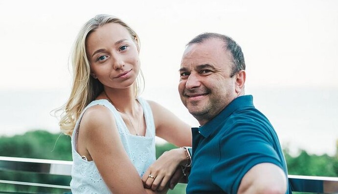 У житті все не просто так: наречена Віктора Павлика поділилася історією знайомства з артистом