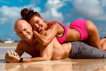 Три месяца ходили за руку: Влад Яма рассказал о начале отношений с женой