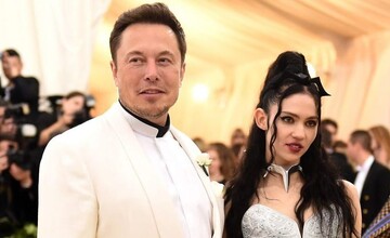 Ілон Маску та співачці Граймс доведеться придумати сину інше ім'я. Їх варіант виявився поза законом