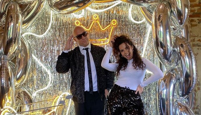 Настя Каменських влаштувала Потапу домашню вечірку в стилі диско: фото