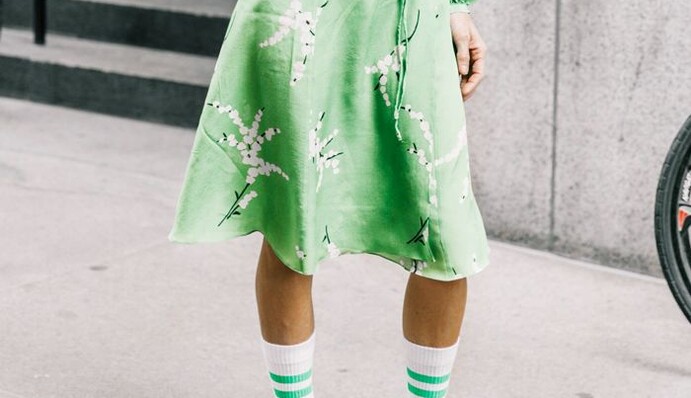 Антітренд сезону: 10 образів з кросівками, від яких варто відмовитися