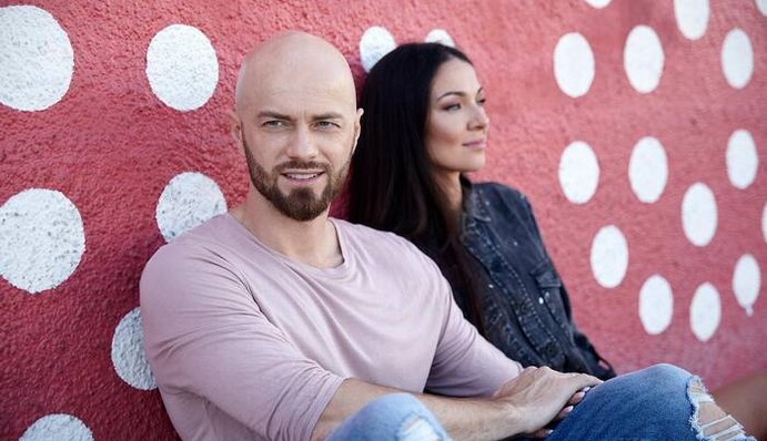 Наш подарок судьбы: Влад Яма с женой показали подросшего сына