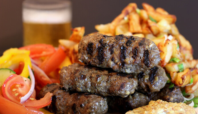 Як приготувати вдома м'ясні Мітітеї по-молдовськи: детальний рецепт і поради місцевої кухні