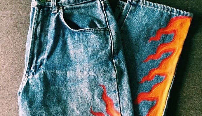 Нестандартні джинси на літо, які можуть зіпсувати фігуру: як і з чим їх носити