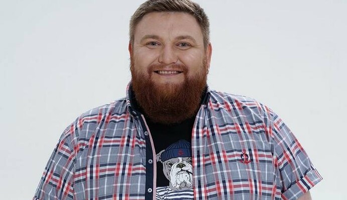 У масках і рукавичках: Володимир Жогло з 