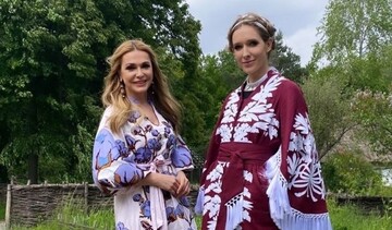 Ольга Сумська і Катя Осадча до Дня вишиванки вбралися в розкішні сукні: фото