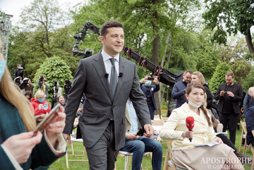 "Наказание" для Порошенко и второй срок: о чем заявил Зеленский на большой пресс-конференции