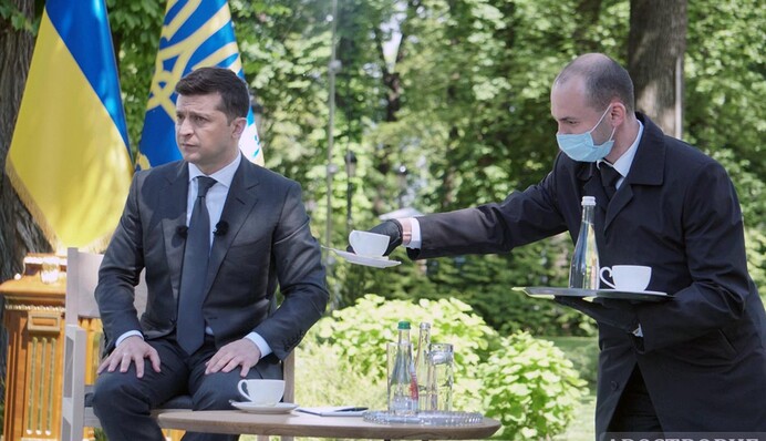 От "разбойника" до "бандита": о чем говорят месседжи Зеленского на пресс-конференции