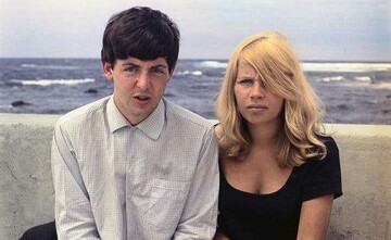 Пол Маккартні попрощався з померлою подругою та фотографом The Beatles Астрід Кірхер