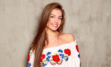 Дружина Дмитра Комарова показала свою першу вишиванку - на фото моделі 17 років