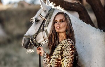 Українська модель Алла Костромічова розсекретила свій заробіток