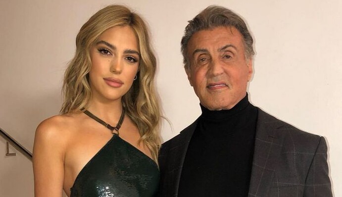 Таблоиды обсуждают стройную фигуру дочери Сильвестра Сталлоне: как сегодня выглядит 21-летняя Систин