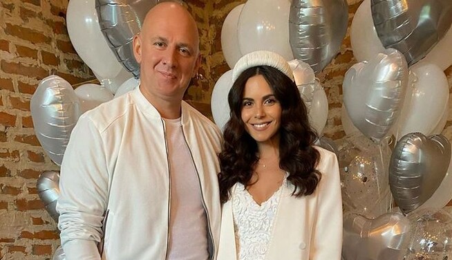 Потап і Настя Каменських поділилися кадрами з домашнього святкування їх першої річниці весілля