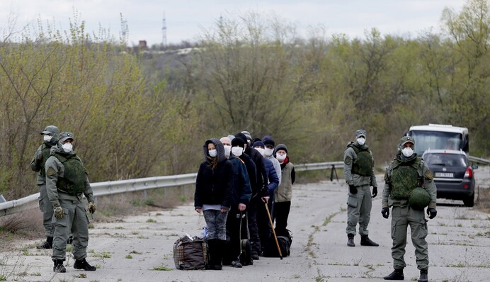 С родных дерут десятки тысяч долларов - Вера Ястребова об обмене пленными