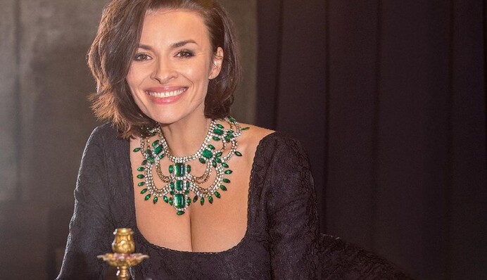 Надежда Мейхер призналась, что комплексовала по поводу груди