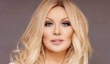 55-річна Повалій показала, як її змінив макіяж. Та фани впевнені, що справа не лише в косметиці