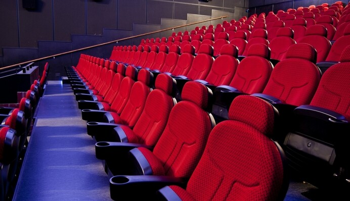 Коли в Україні відкриють кінотеатри: названо дату ослаблення карантину