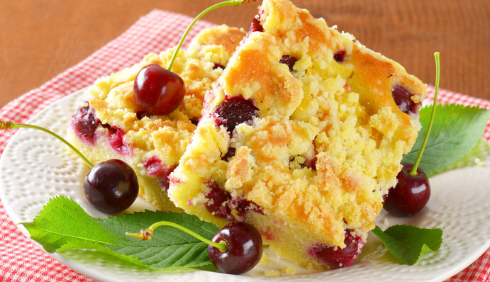 Відзначаємо Трійцю смачно: 3 смачних десерти на Зелені свята