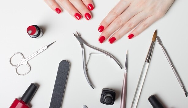 Кажется, время менять мастера: 10 признаков некачественного маникюра