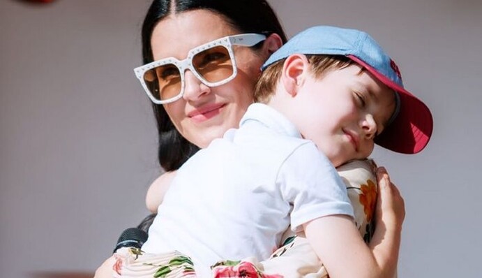 Маша Єфросиніна поділилася простим лайфхаком з одягом від 5-річного сина - для нього потрібен тільки картон