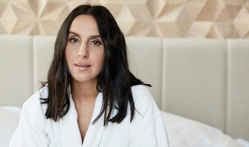 Вагітна Джамала в мереживному боді влаштувала фотосесію у ванній