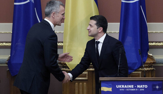 Нове рішення НАТО щодо України: корисно, але не нам