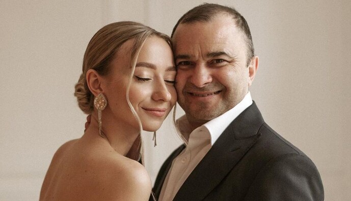 Молодая невеста Виктора Павлика решилась на откровения о непростой судьбе певца