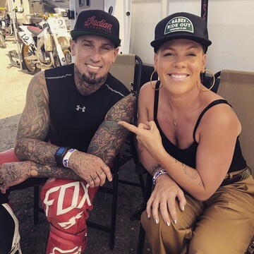 Пінк розповіла, що врятувало її 14-річний шлюб від руйнування