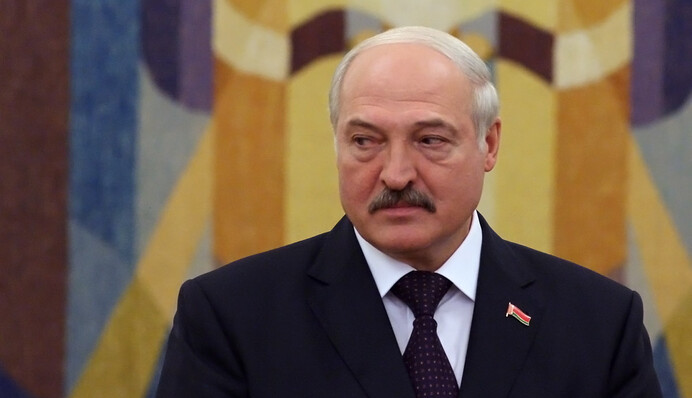 Білорусь на порозі протестів: як Лукашенко воює з опозицією і Росією одночасно