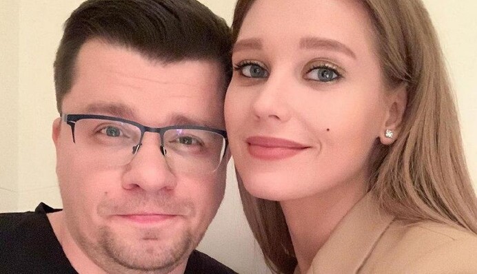 Развод Гарика Харламова и Кристины Асмус сильно расстроил их поклонников. Вот только это оказалась шутка