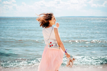 Літня відпустка 2020: де і за скільки можна відпочити на чорноморських курортах Херсонської області