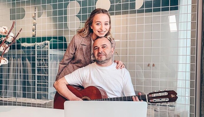 Вибачитися за правду? Молода дружина Віктора Павліка відповіла на звинувачення колишньої дружини музиканта