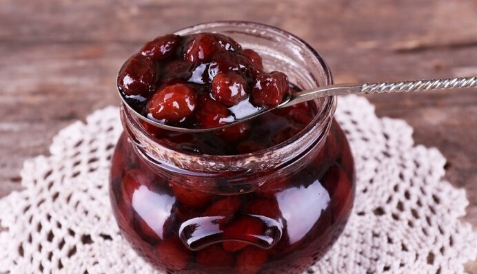 Смачне вишневе варення за годину: рецепт і поради по заготівлі